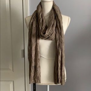 NWT Tahari Taupe Oversized Pointelle Scarf